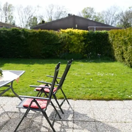 Vakantiehuis With 3 Bedrooms Warmenhuizen